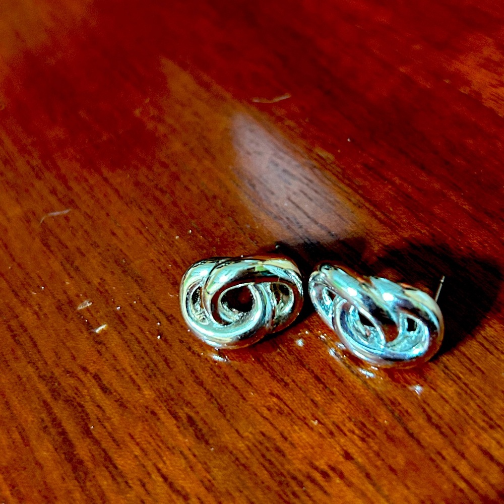 Silver Intertwined Circles Earrings